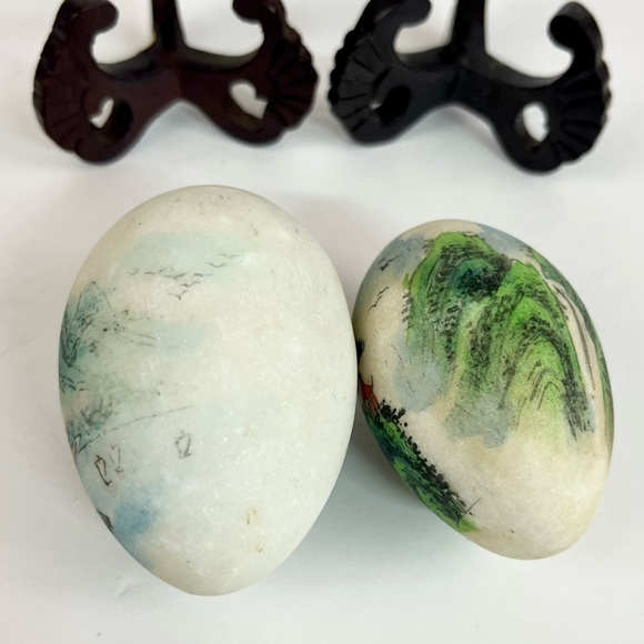 Vintage Set of Hand Painted Oriental Landscape Stone Egg - Picture 9 of 12